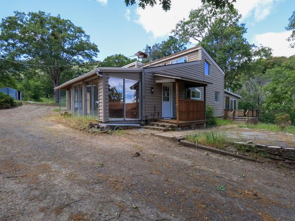 2350 Galls Creek Road, Gold Hill, OR 97525