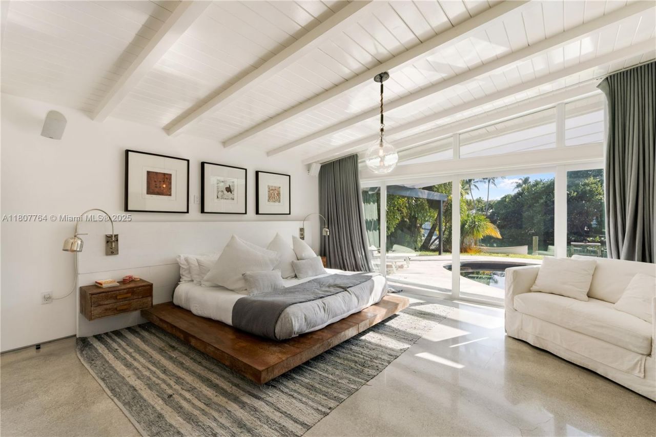 270 Island Dr, Key Biscayne, FL 33149 Photo