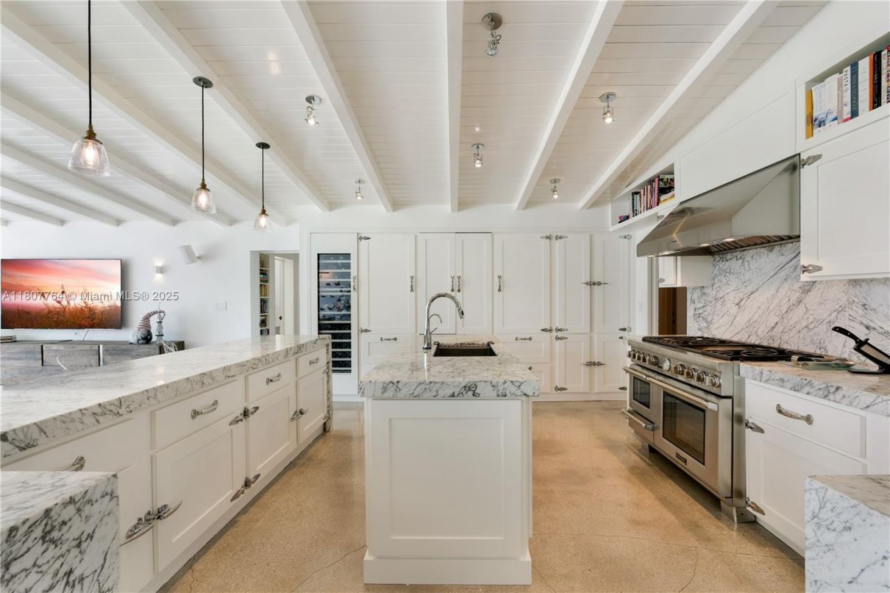 270 Island Dr, Key Biscayne, FL 33149 Photo