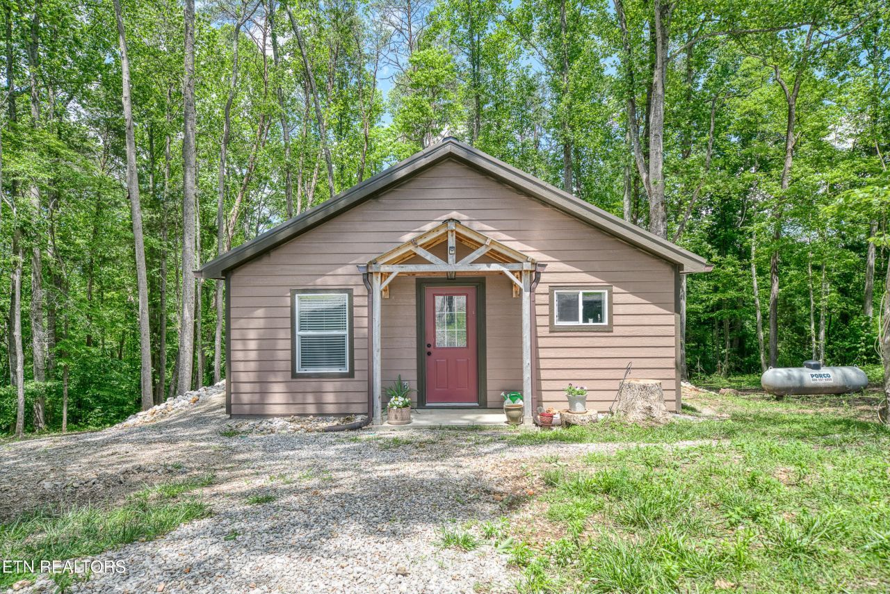 3269 Moodyville Road Rd, Byrdstown, TN 38549 Main Photo