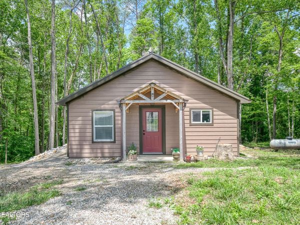 3269 Moodyville Road Rd, Byrdstown, TN 38549