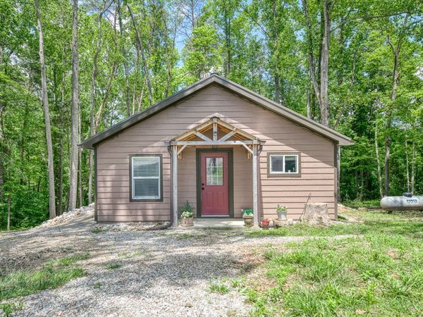 3269 Moodyville Rd, Byrdstown, TN 38549
