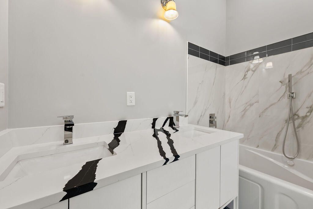 660 NE Moss Rose Place, Port Saint Lucie, FL 34983 Photo