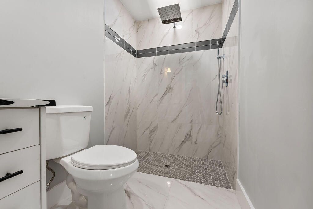 660 NE Moss Rose Place, Port Saint Lucie, FL 34983 Photo