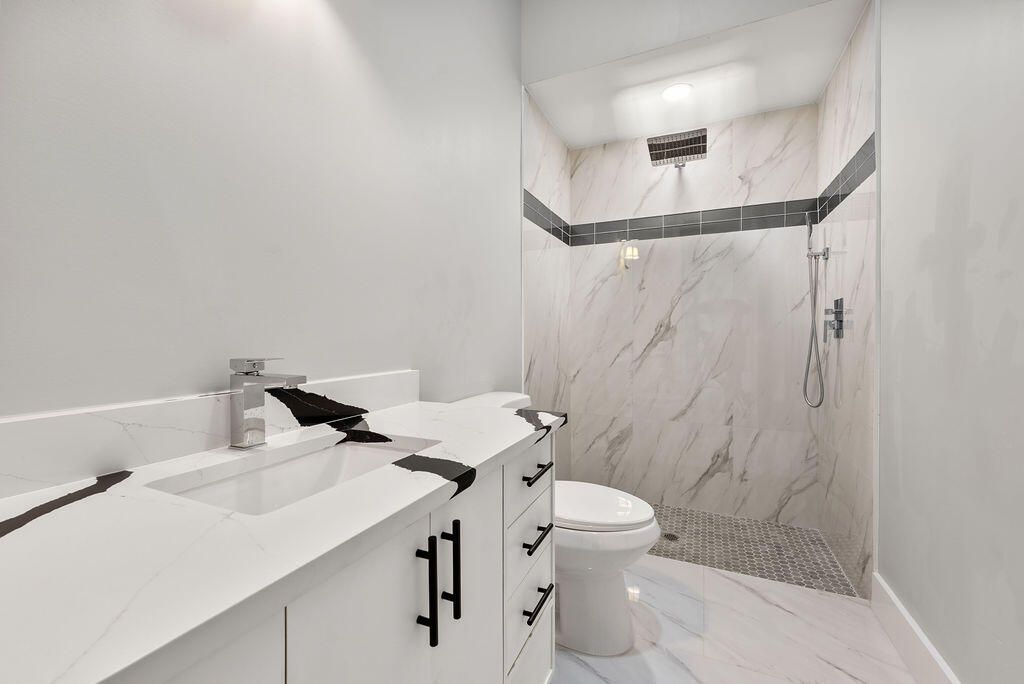 660 NE Moss Rose Place, Port Saint Lucie, FL 34983 Photo