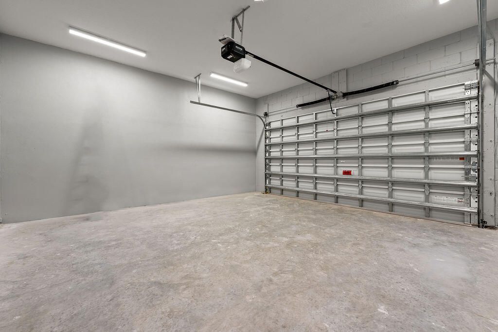 660 NE Moss Rose Place, Port Saint Lucie, FL 34983 Photo