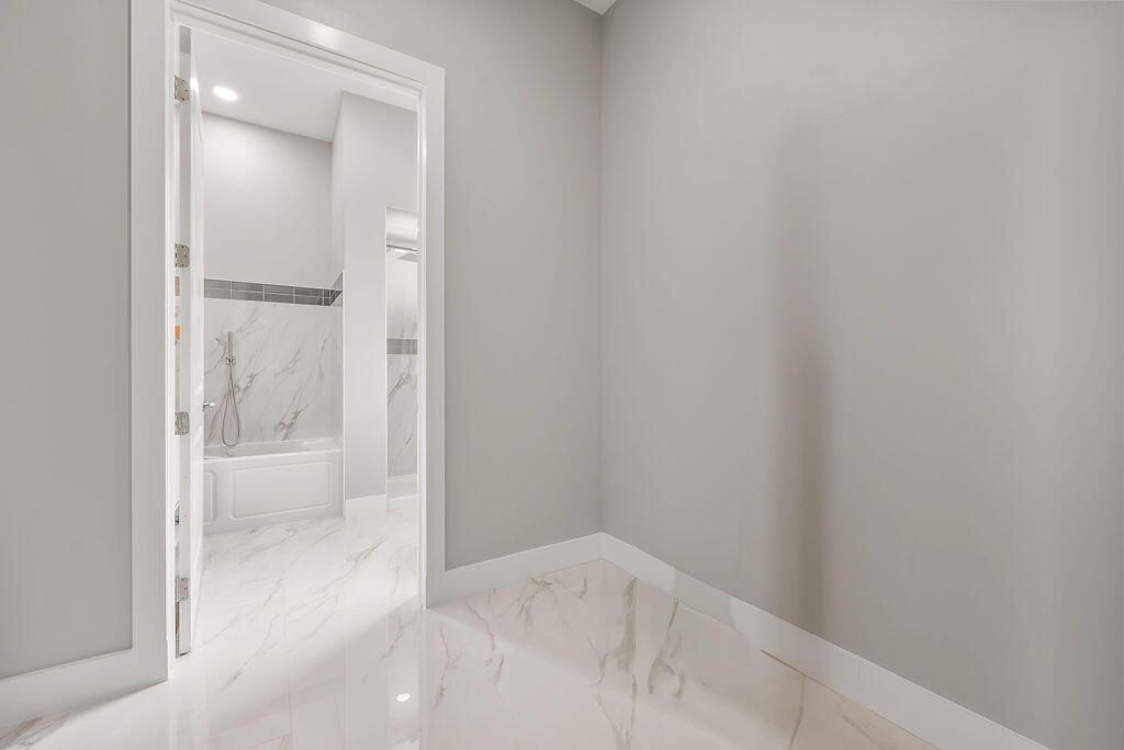 660 NE Moss Rose Place, Port Saint Lucie, FL 34983 Photo