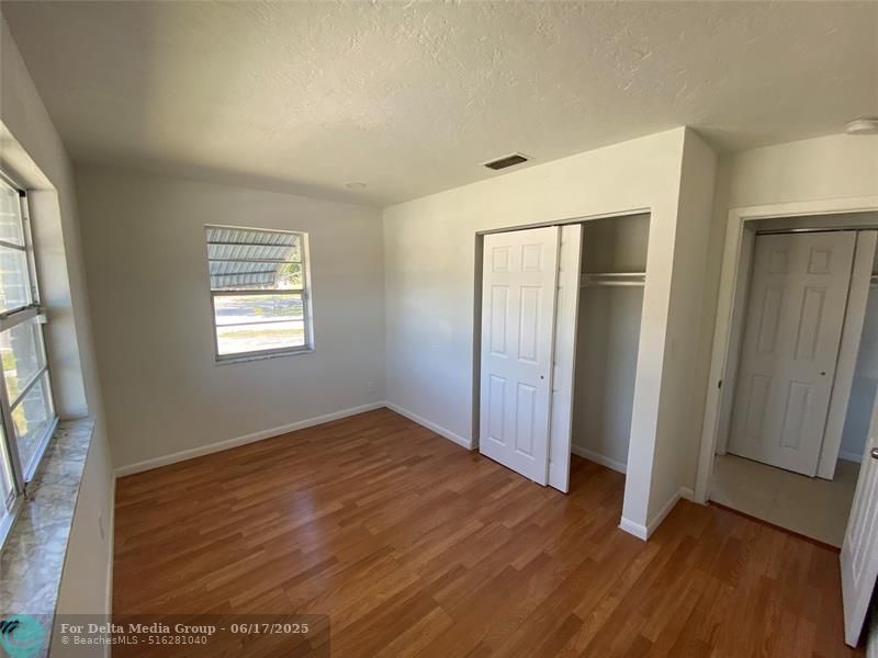 1654 43rd St, West Palm Beach, FL 33407 Photo