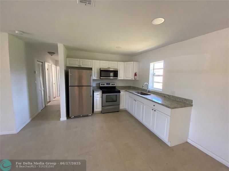 1654 43rd St, West Palm Beach, FL 33407 Photo