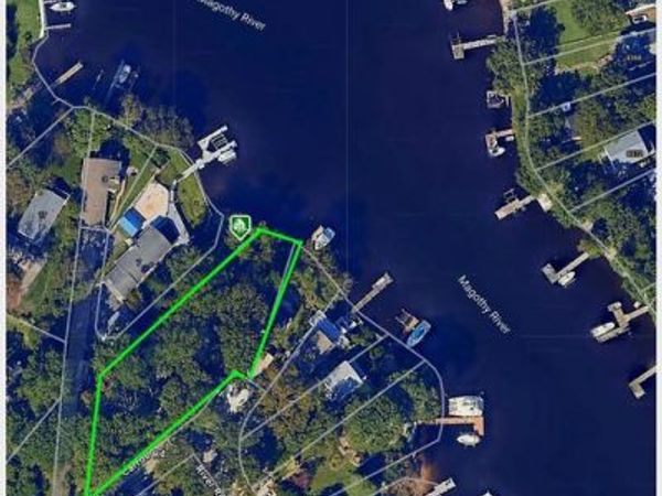 450 OAK ROAD, PASADENA, MD 21122