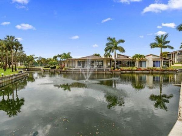 11811 Ave Of The Pga, Unit 2-1c, Palm Beach Gardens, FL 33418