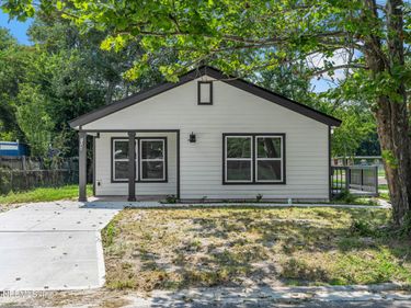 1046 LINE Street, Jacksonville, FL 32209