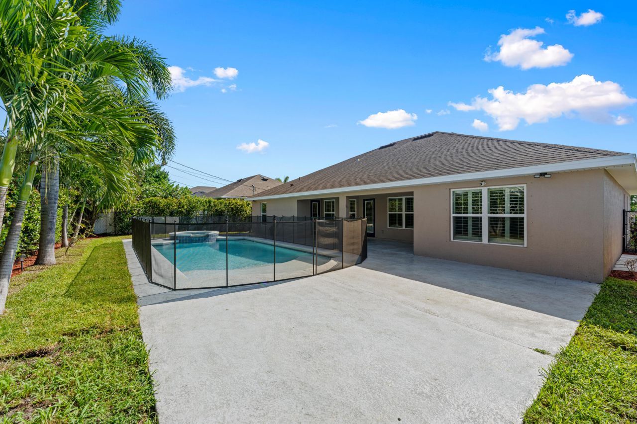 4672 SW Wade Drive, Port Saint Lucie, FL 34953 Photo