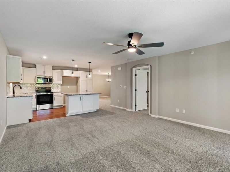 537 Tradition Ridge, Unit 81202, Union Twp, OH 45245 Photo 8
