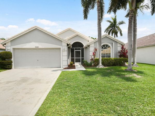 1644 Oak Berry Circle, Wellington, FL 33414