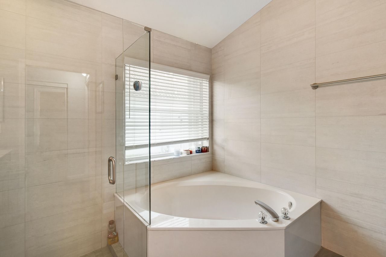 1644 Oak Berry Circle, Wellington, FL 33414 Photo