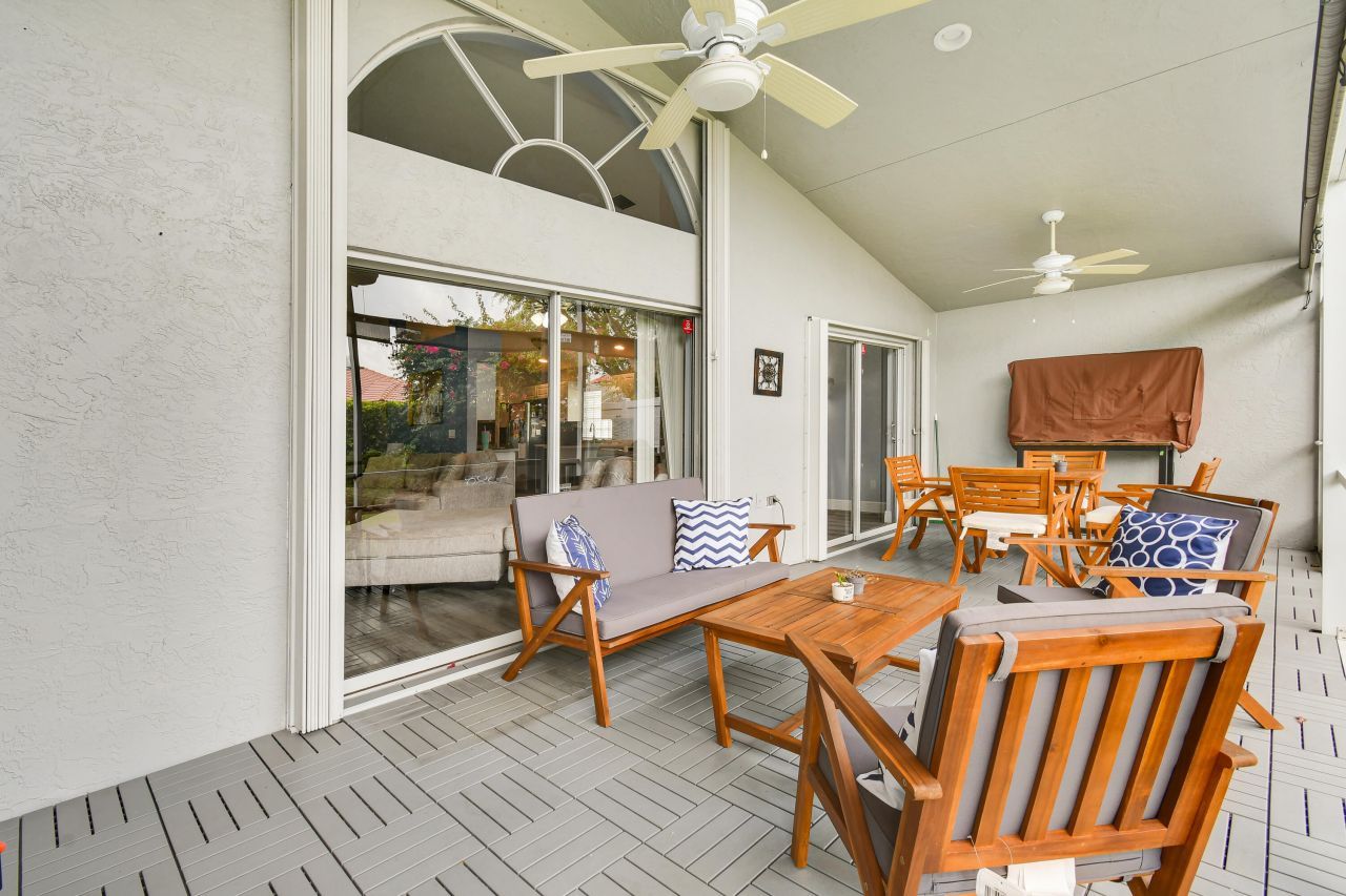 1644 Oak Berry Circle, Wellington, FL 33414 Photo