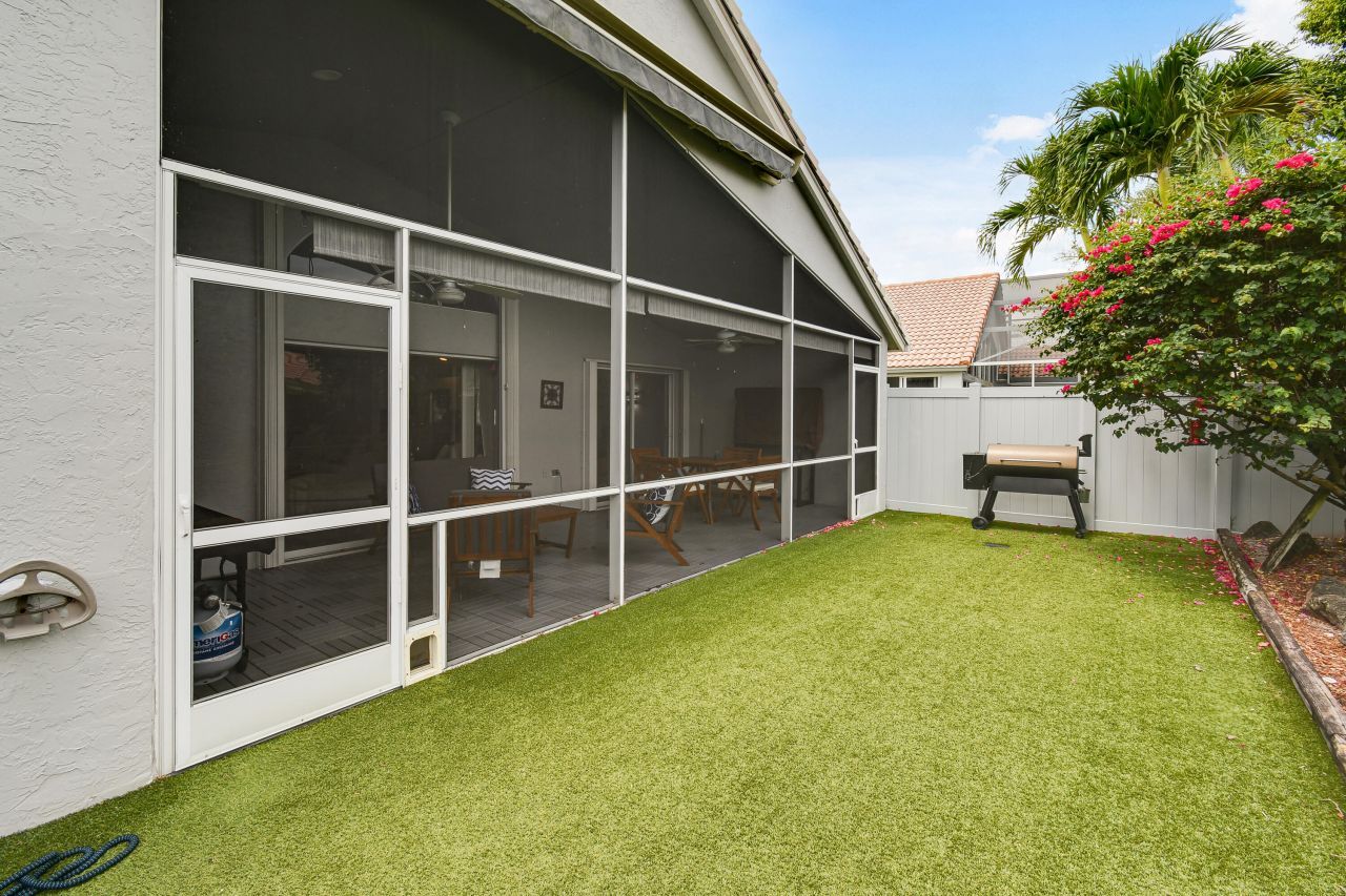 1644 Oak Berry Circle, Wellington, FL 33414 Photo