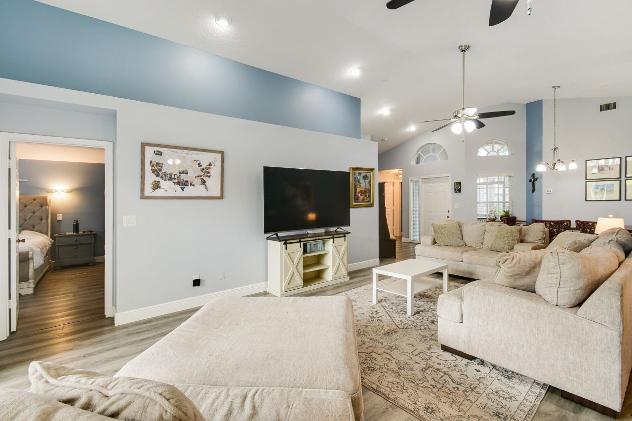 1644 Oak Berry Circle, Wellington, FL 33414 Photo