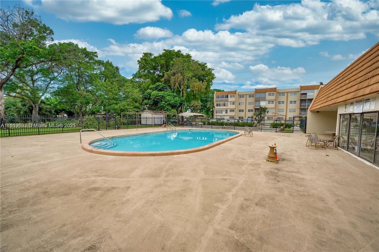 2301 NW 41st Ave, Unit 209, Lauderhill, FL 33313 Photo