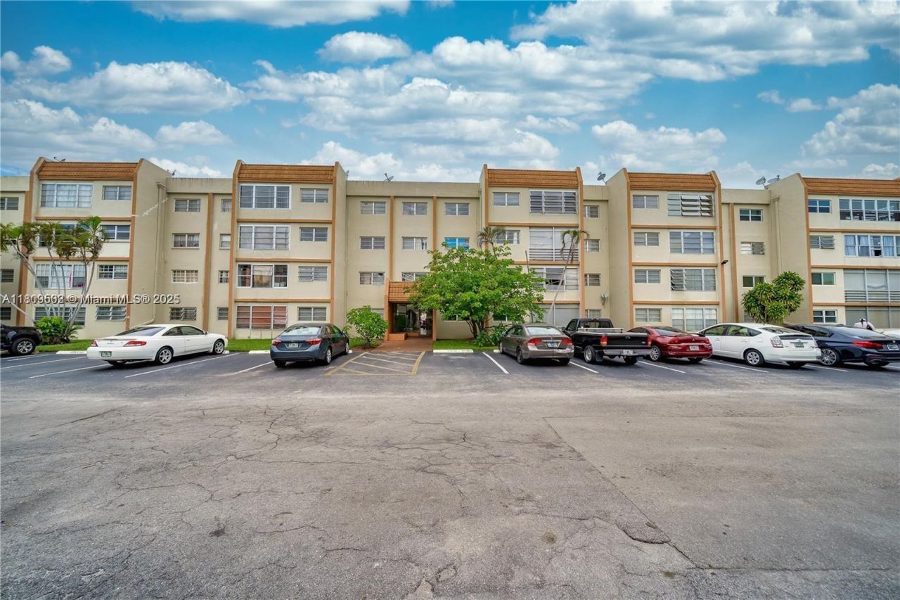 2301 NW 41st Ave, Unit 209, Lauderhill, FL 33313 Photo