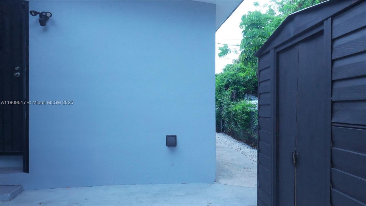 1930 NW 55th St, Miami, FL 33142 Photo