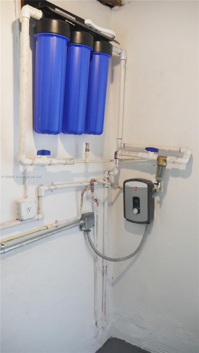 1930 NW 55th St, Miami, FL 33142 Photo