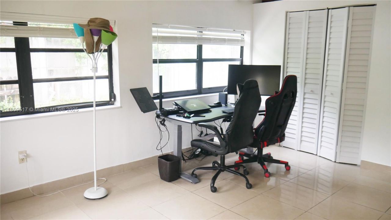 1930 NW 55th St, Miami, FL 33142 Photo