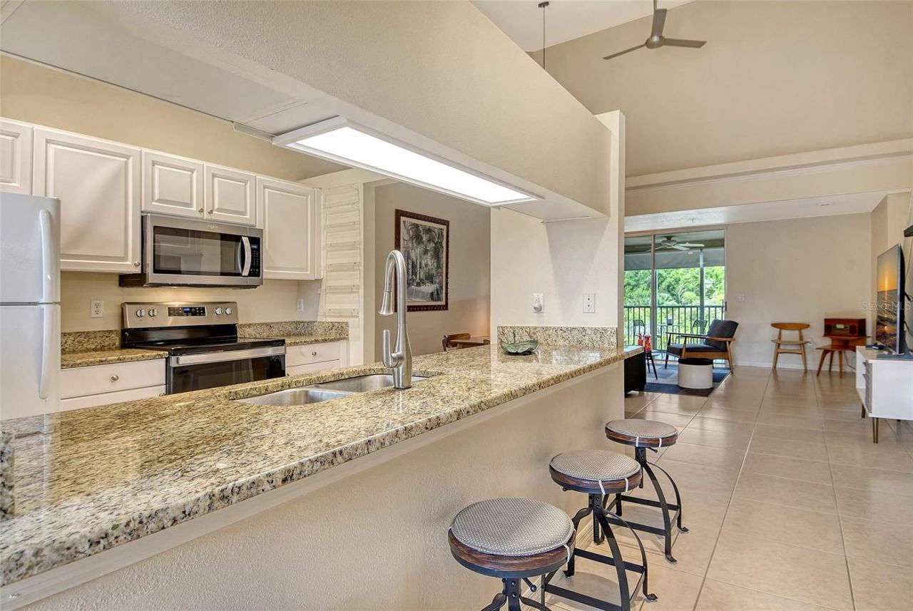 8370 Wingate Drive, Unit 724, Sarasota, FL 34238 Photo