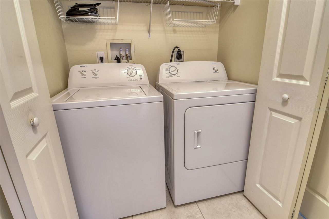 8370 Wingate Drive, Unit 724, Sarasota, FL 34238 Photo