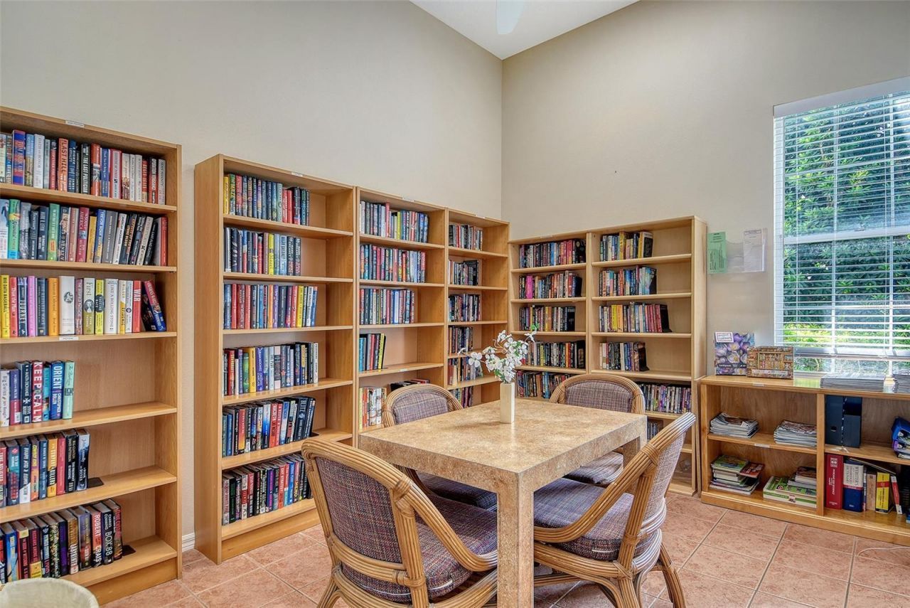 8370 Wingate Drive, Unit 724, Sarasota, FL 34238 Photo