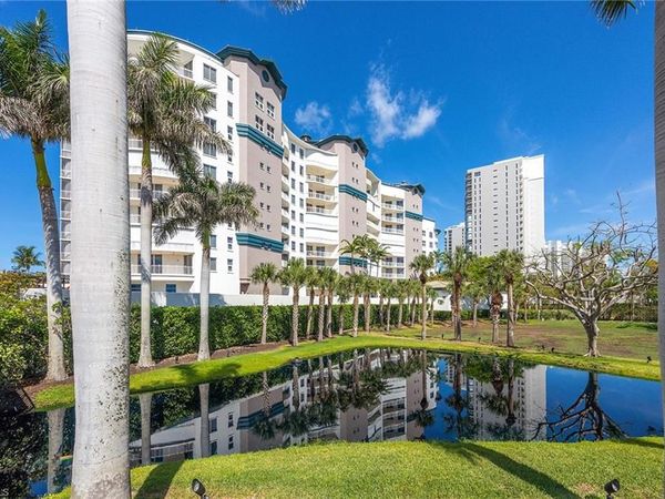 13675 Vanderbilt DR, Unit 510, NAPLES, FL 34110