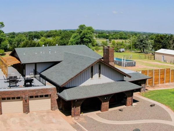 129 Park Drive, Sayre, OK 73662