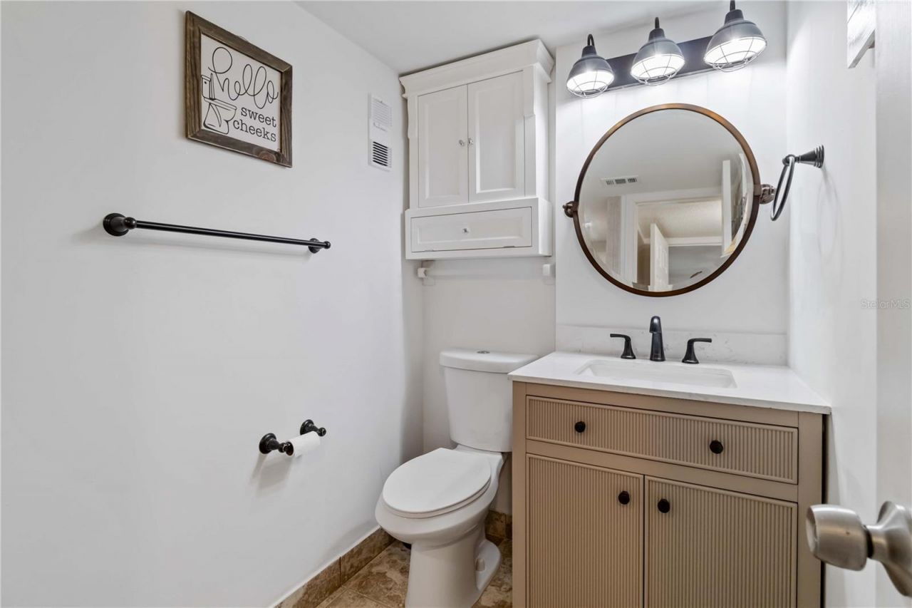 1500 Park Beach Circle, Unit 2F, Punta Gorda, FL 33950 Photo