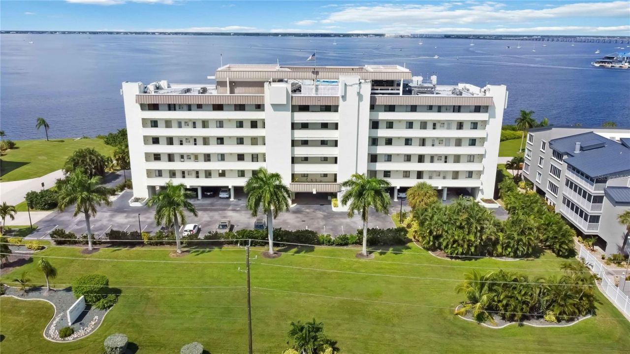 1500 Park Beach Circle, Unit 2F, Punta Gorda, FL 33950 Photo