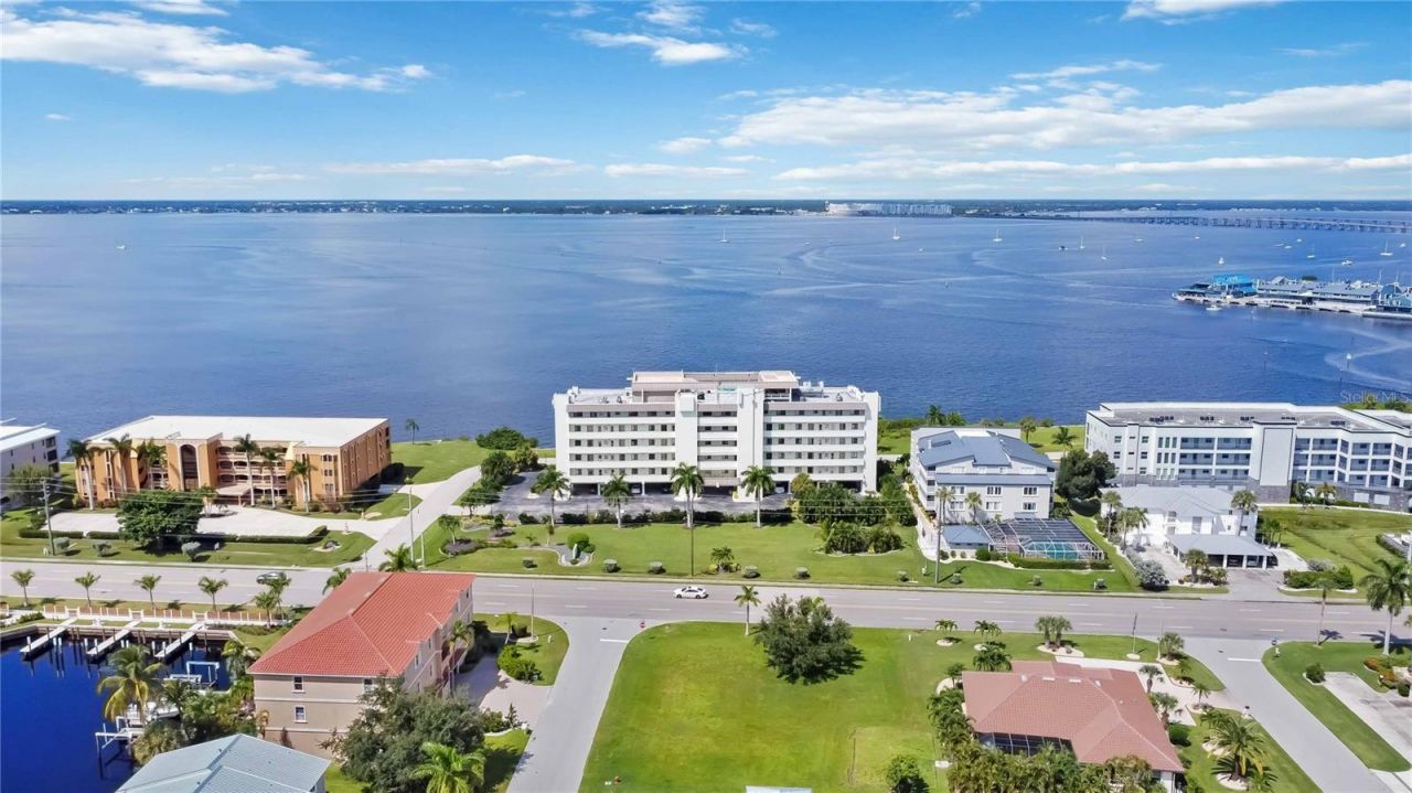1500 Park Beach Circle, Unit 2F, Punta Gorda, FL 33950 Photo