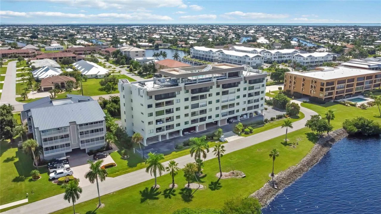 1500 Park Beach Circle, Unit 2F, Punta Gorda, FL 33950 Photo