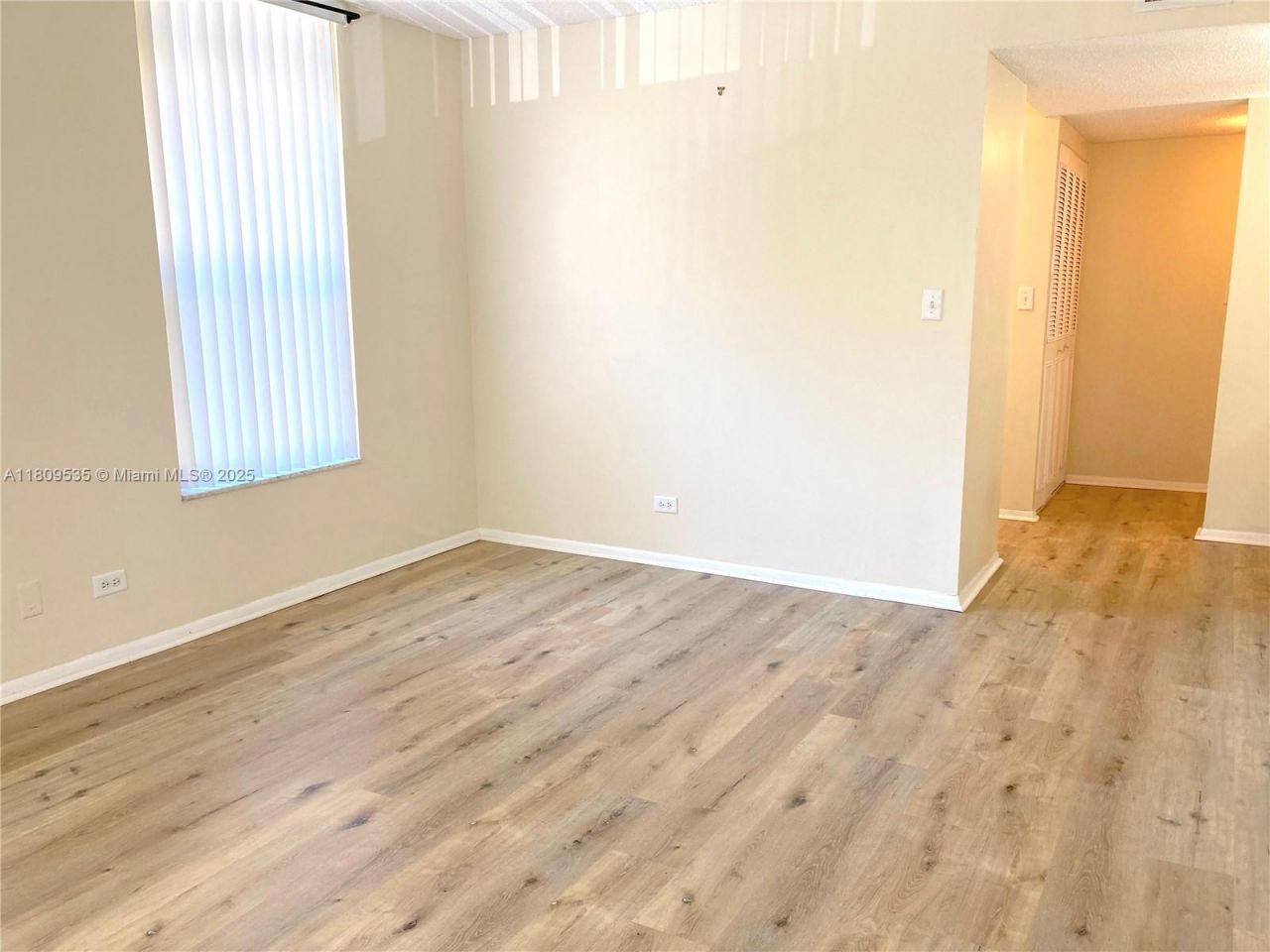 3660 Inverrary Dr, Unit 2X, Lauderhill, FL 33319 Photo