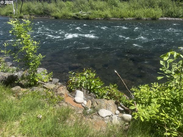 52984 MCKENZIE HWY, Blue River, OR 97413