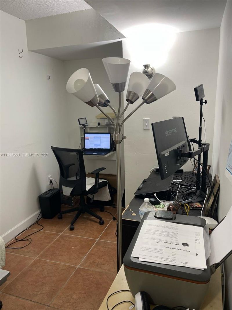 1770 NE 191st St, Unit 316-1, Miami, FL 33179 Photo