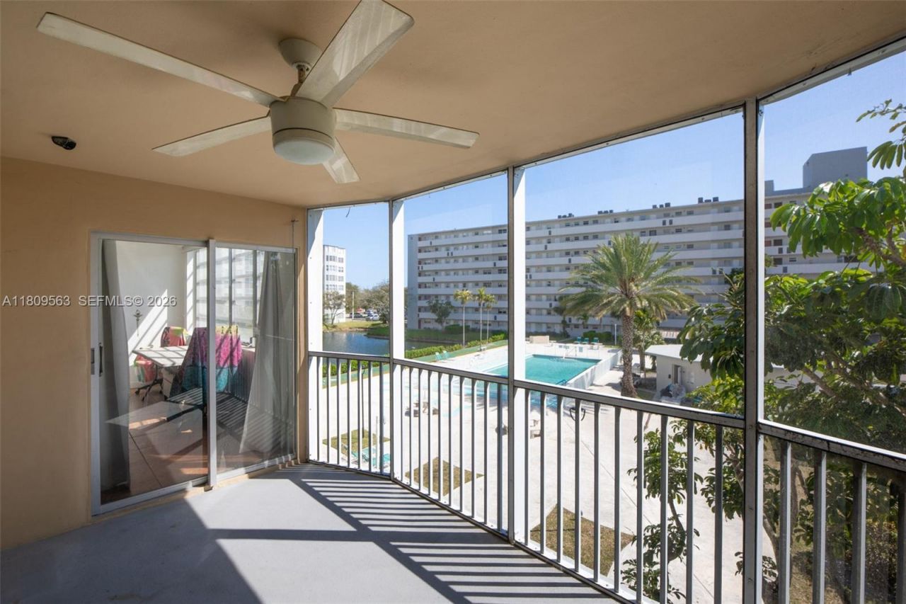 1770 NE 191st St, Unit 316-1, Miami, FL 33179 Photo