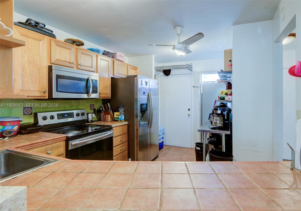 1770 NE 191st St, Unit 316-1, Miami, FL 33179 Photo