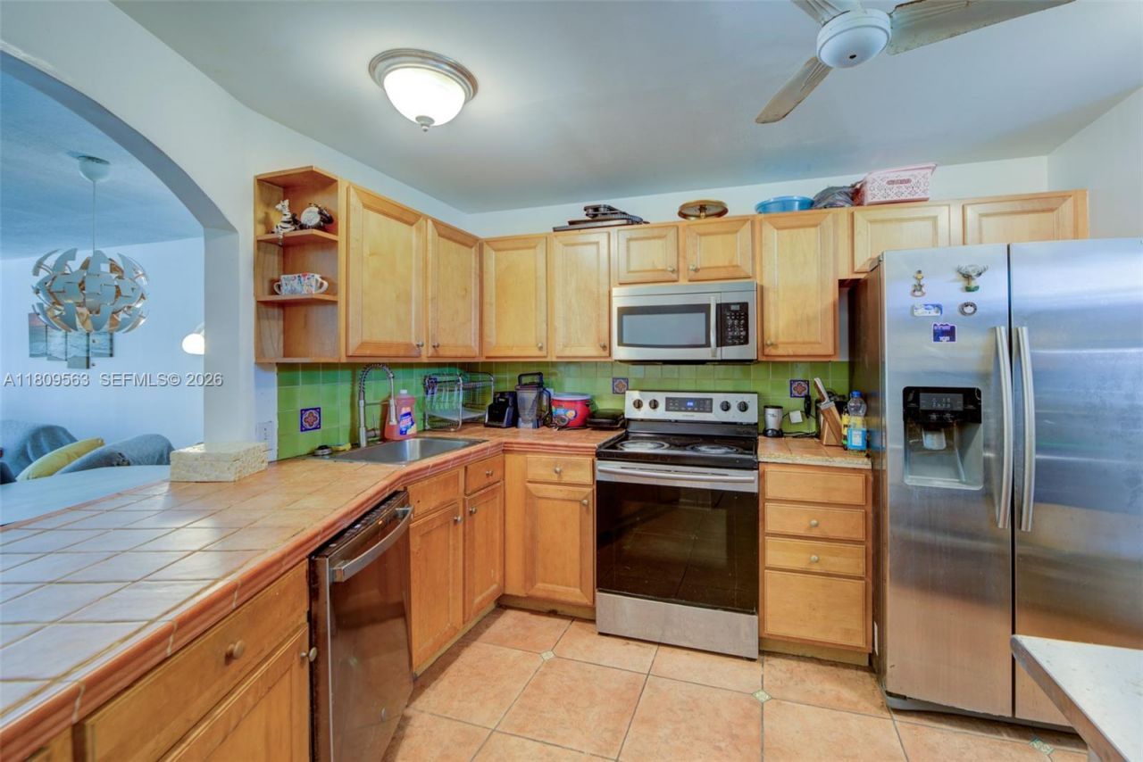 1770 NE 191st St, Unit 316-1, Miami, FL 33179 Photo