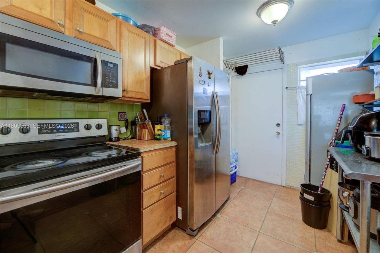 1770 NE 191st St, Unit 316-1, Miami, FL 33179 Photo