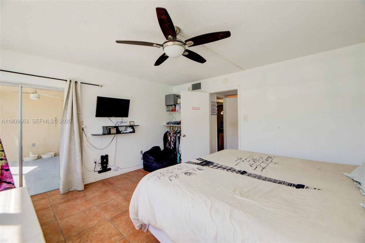 1770 NE 191st St, Unit 316-1, Miami, FL 33179 Photo