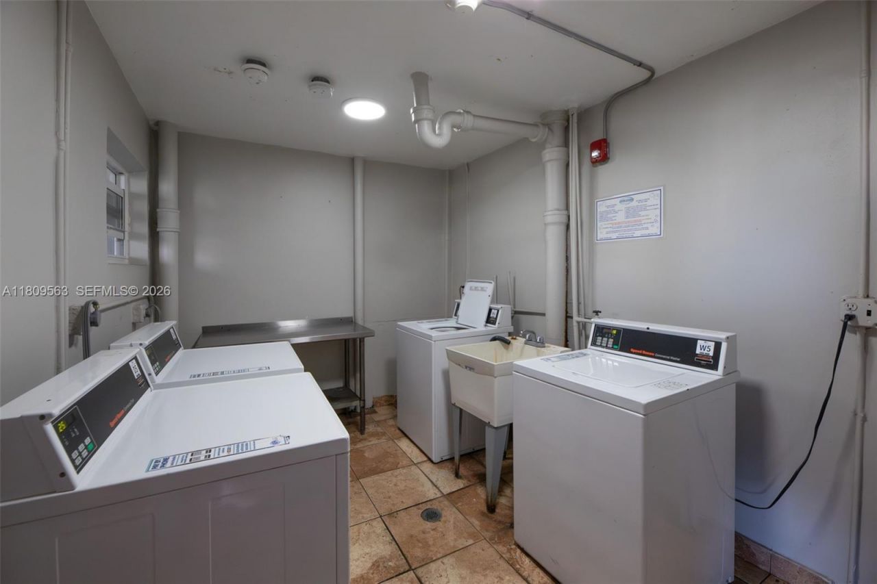 1770 NE 191st St, Unit 316-1, Miami, FL 33179 Photo