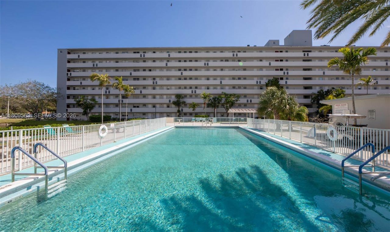 1770 NE 191st St, Unit 316-1, Miami, FL 33179 Photo
