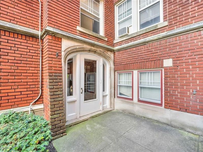 14174 Superior Road, Cleveland Heights, OH 44118 Photo 3