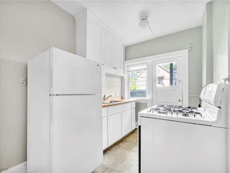 14174 Superior Road, Cleveland Heights, OH 44118 Photo 4