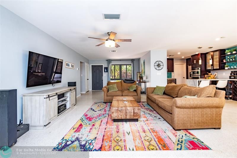 2113 NE 62nd Street, Fort Lauderdale, FL 33308 Photo